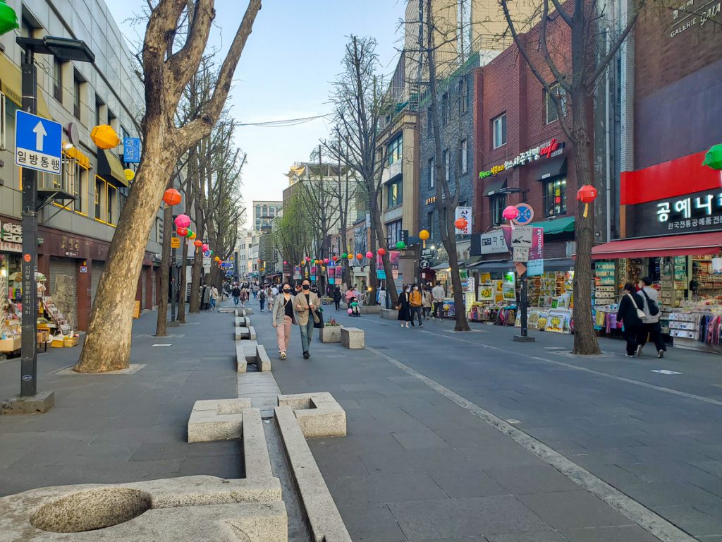 The main street of Insadong